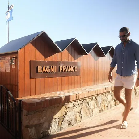 Hotel apartamentowy Baiadelsole