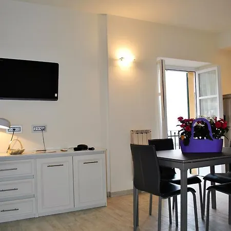 Baiadelsole 公寓式酒店 4*