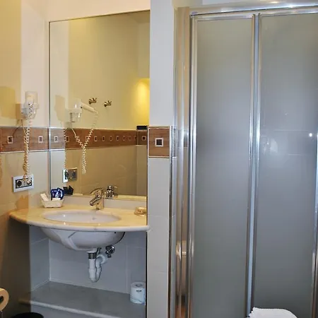 公寓式酒店 Baiadelsole